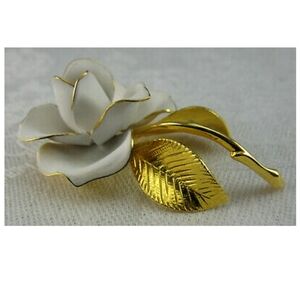 RARE VINTAGE WHITE & GOLD FLOWER PIN/BROOCH